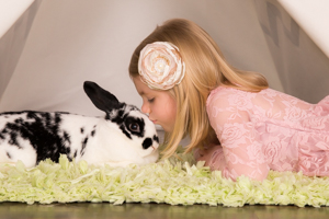 Hop On and Grab Your Spot for Easter Mini Sessions!